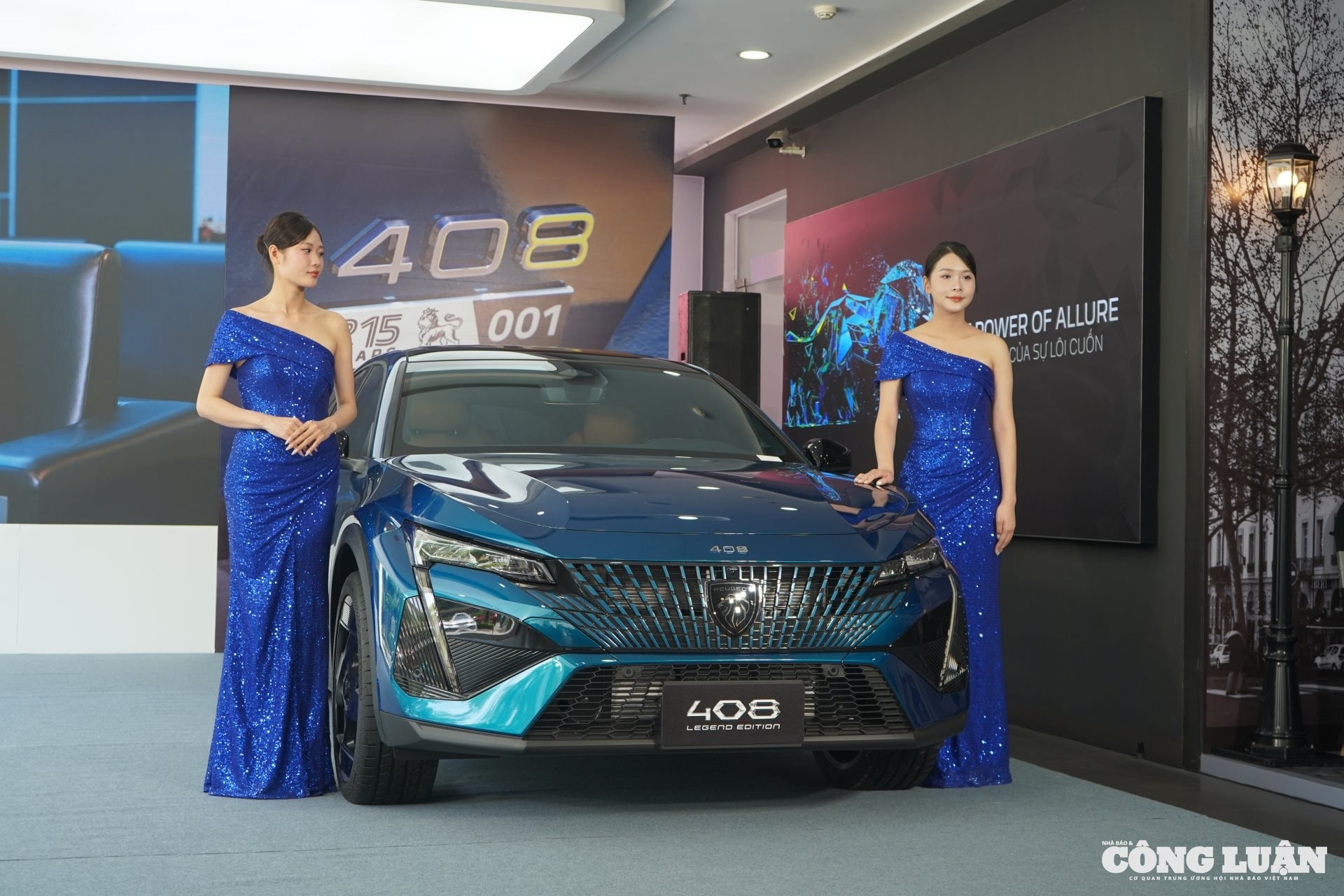 Phiên bản Peugeot 408 Legend Edition chỉ có số lượng giới hạn 215 chiếc.
