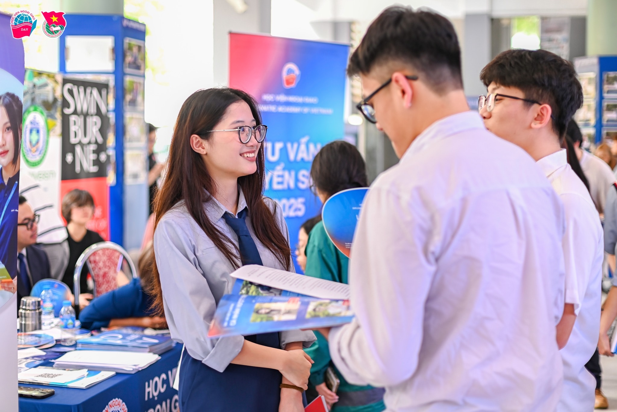 Học viện ngoại giao