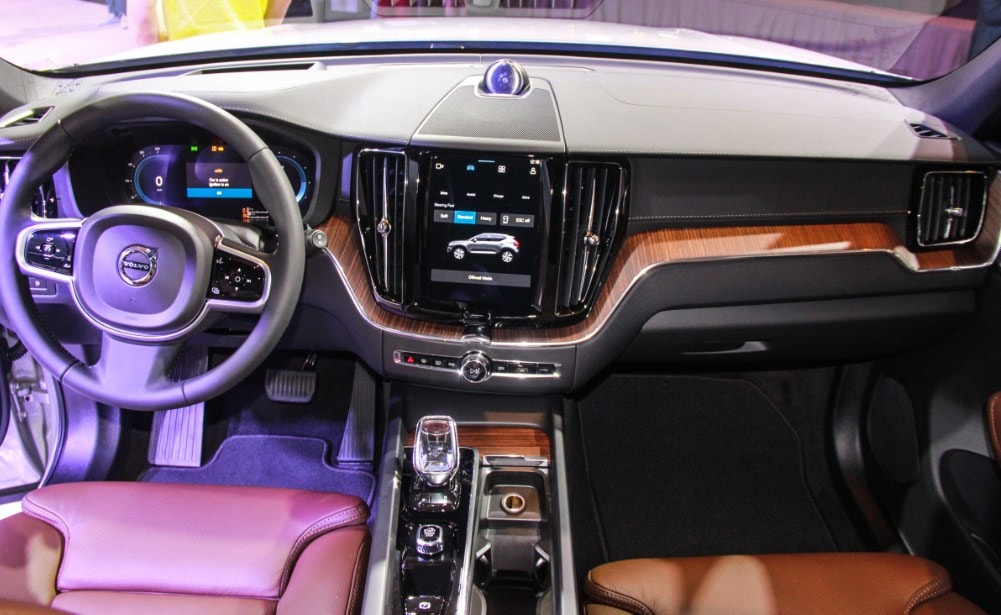 Volvo XC60 Ultra 2025: Bảng giá lăn bánh, thông số, hình ảnh, video xe