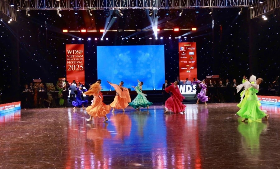 1dance1.jpg
