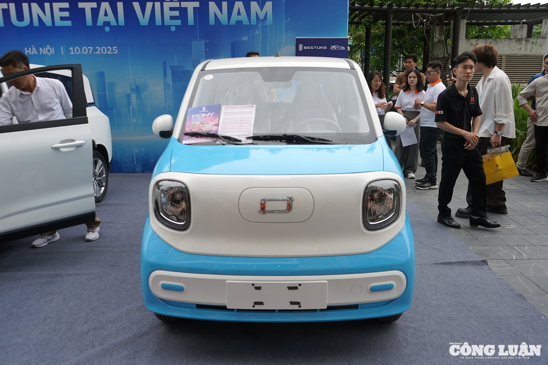 Bestune Xiaoma sở hữu kích thước nhỉnh hơn đôi chút so với đối thủ Wuling Mini EV.