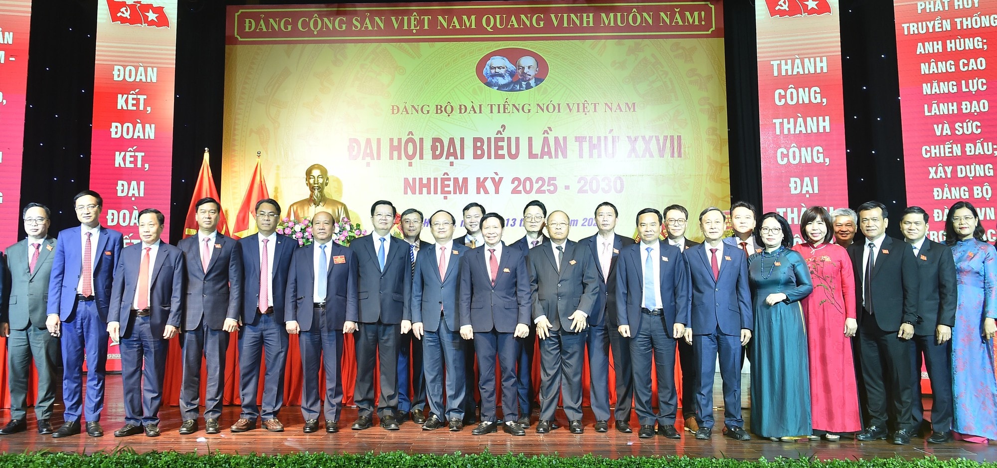 chup-anh-luu-niem-1752298004005299440769.jpeg