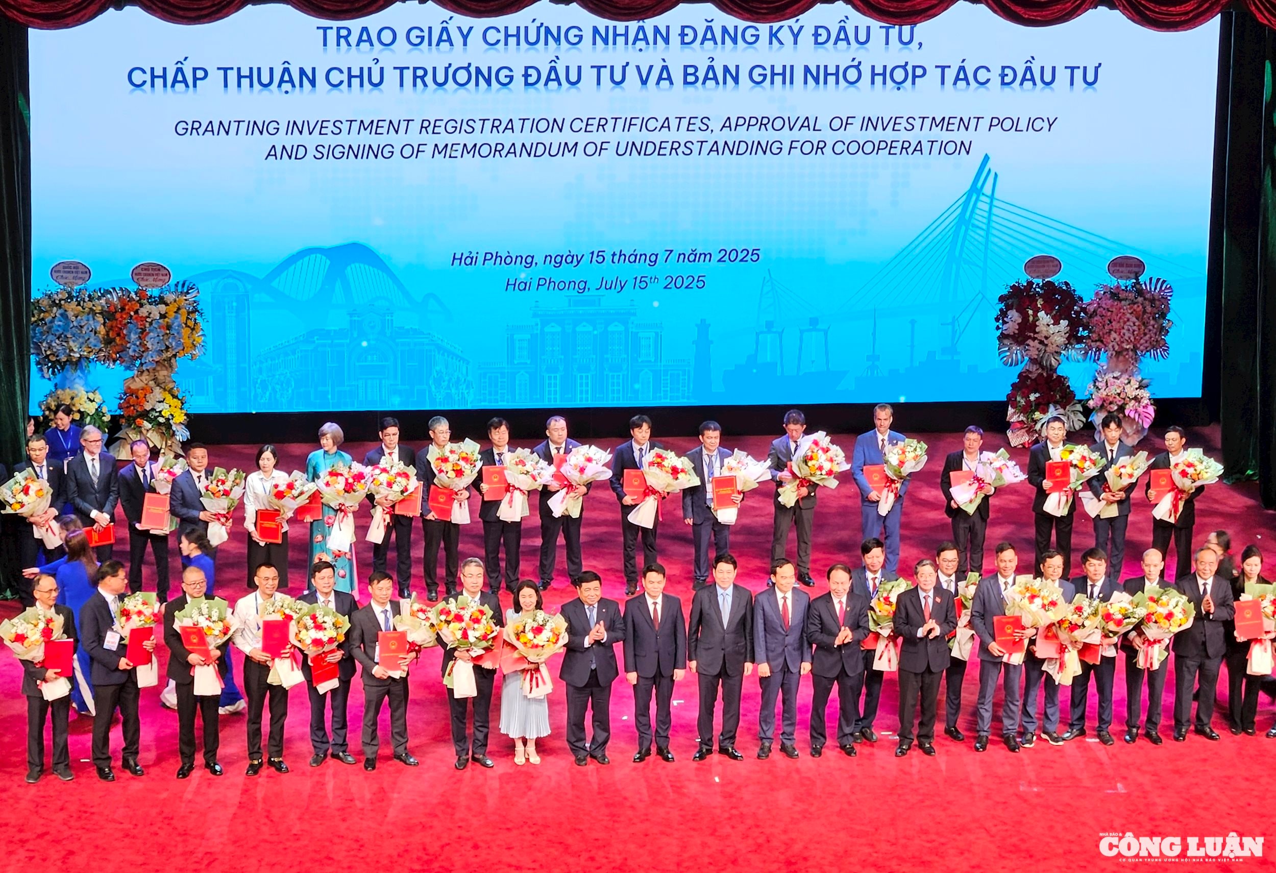 Thành công nổi bật của Hội nghị chính là việc thu hút được tổng số vốn cam kết lên tới hơn 15,6 tỷ đô la Mỹ