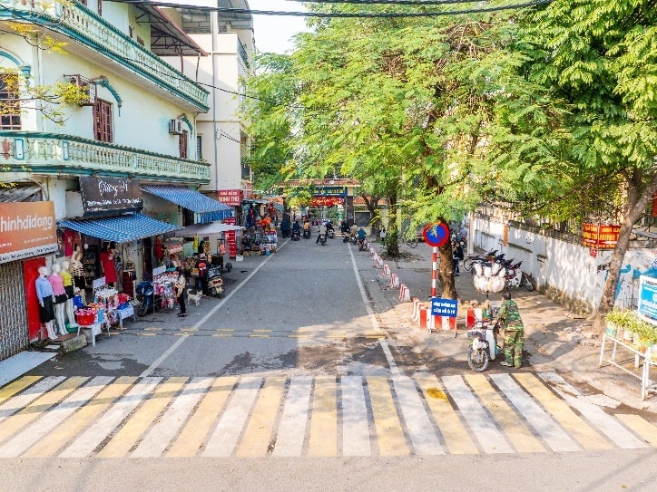 congluan-cdn.congluan.vn-files-content-2024-05-22-_ha-noi-mo-rong-mo-hinh-bao-dam-an-toan-giao-thong-truoc-cong-truong-hoc-060832373.jpg