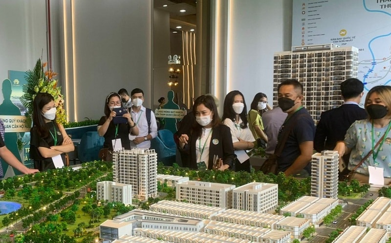 Nhiều sàn giao dịch đang chuyển dịch nhân sự về phía Nam (Ảnh minh họa)