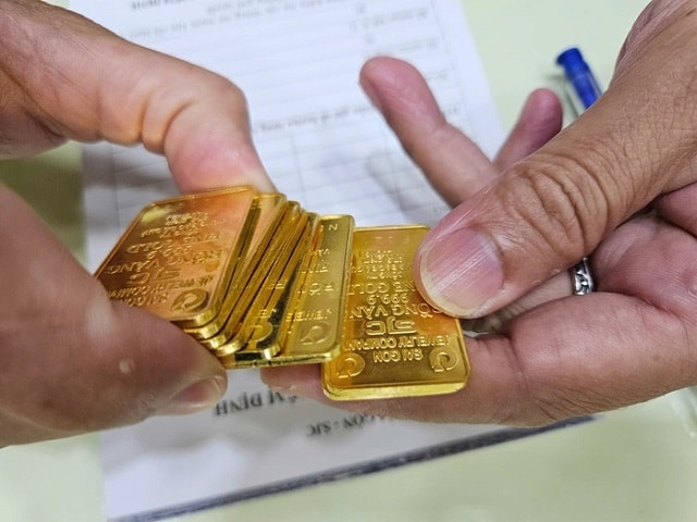 Giá vàng hôm nay 17/7/2025: Thị trường vàng đối mặt nhiều biến số