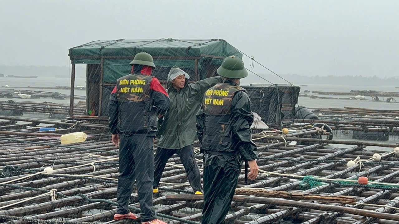Bộ đội Biên phòng thực hiện phương châm “4 tại chỗ” ứng phó với bão số 3.