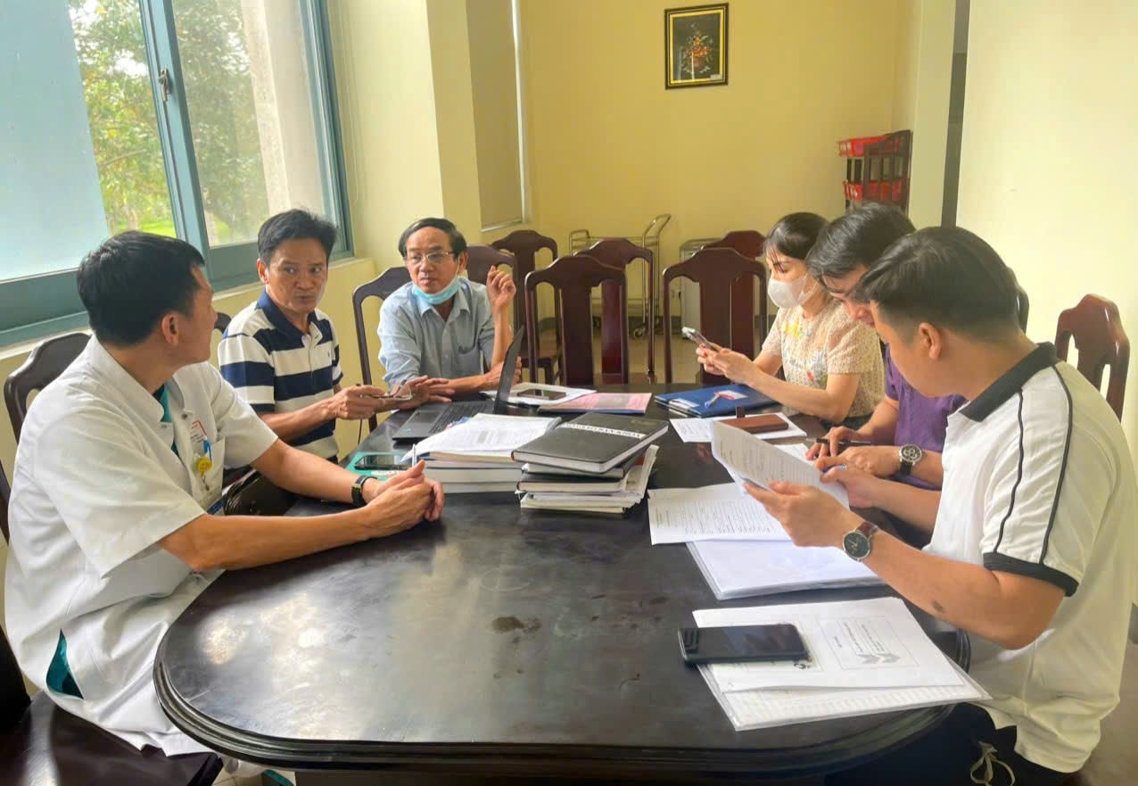 khan-truong-lam-ro-nguyen-nhan-vu-nhieu-nguoi-nhap-vien-sau-khi-an-gio-o-hue-2-17530580668932110150194.jpg