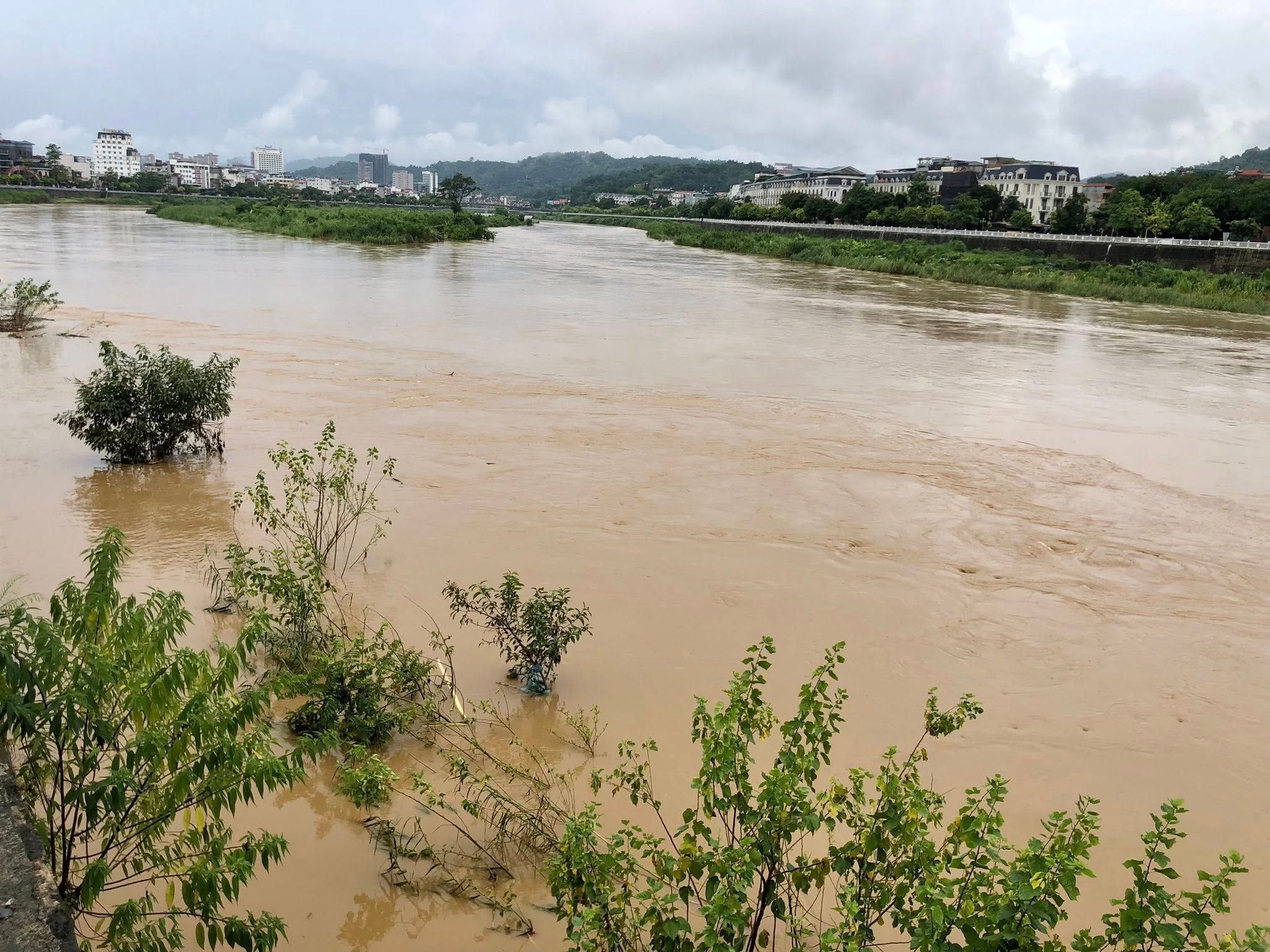 ảnh sông hồng