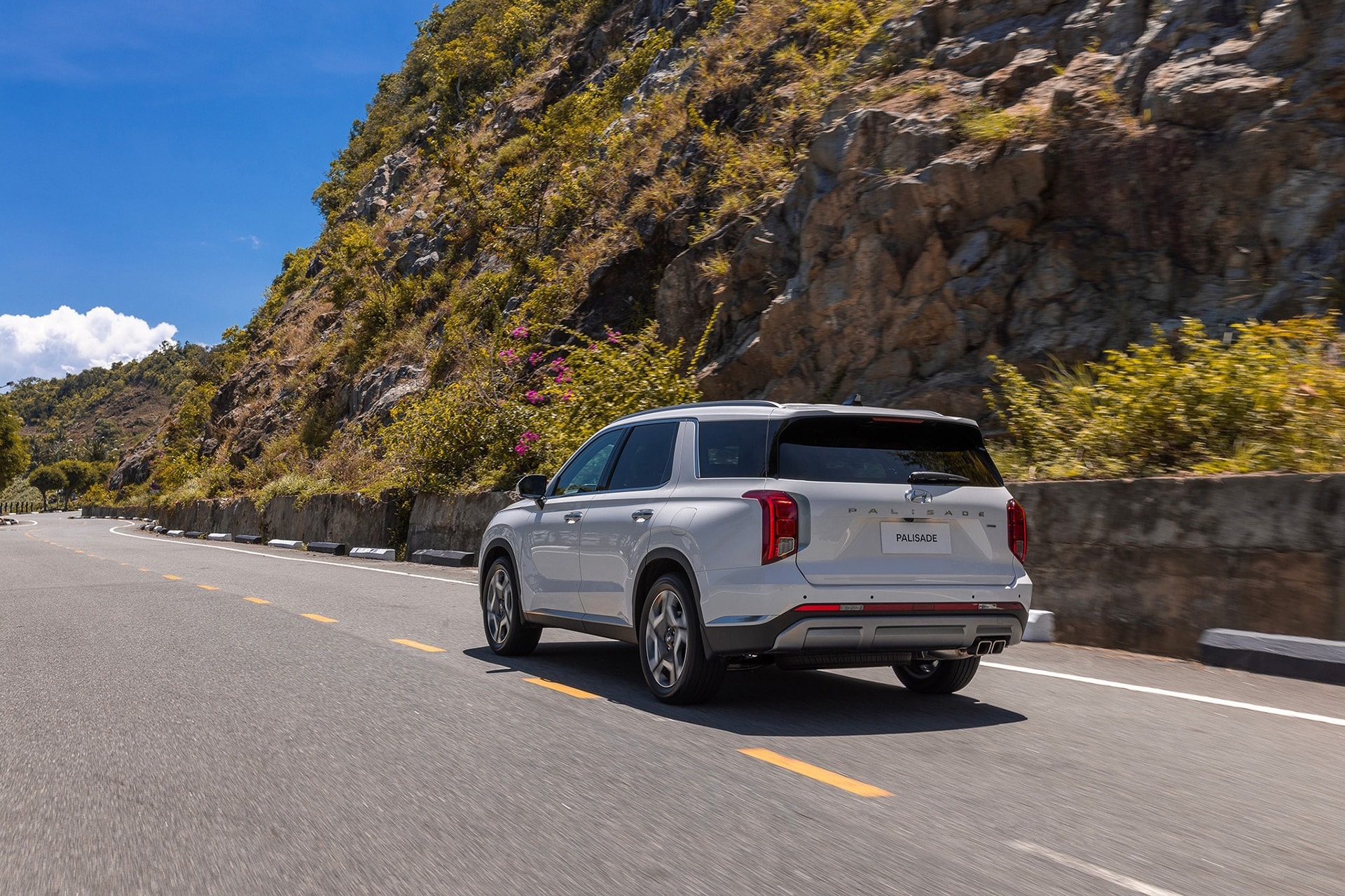 Người tiêu dùng mua mẫu xe Hyundai Palisade được giảm giá cao nhất 160 triệu đồng - Ảnh: HTV