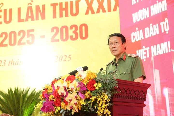 trung-tuong-nguyen-thanh-tung-duoc-bau-lam-bi-thu-dang-uy-cong-an-ha-noi_2.jpg