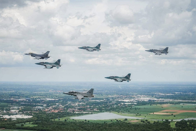 Máy bay chiến đấu F-16 của Không quân Thái Lan. Một trong những máy bay này được cho là đã bị bắn hạ khi đang tấn công các vị trí của Campuchia vào ngày 24/7. ẢnhFB