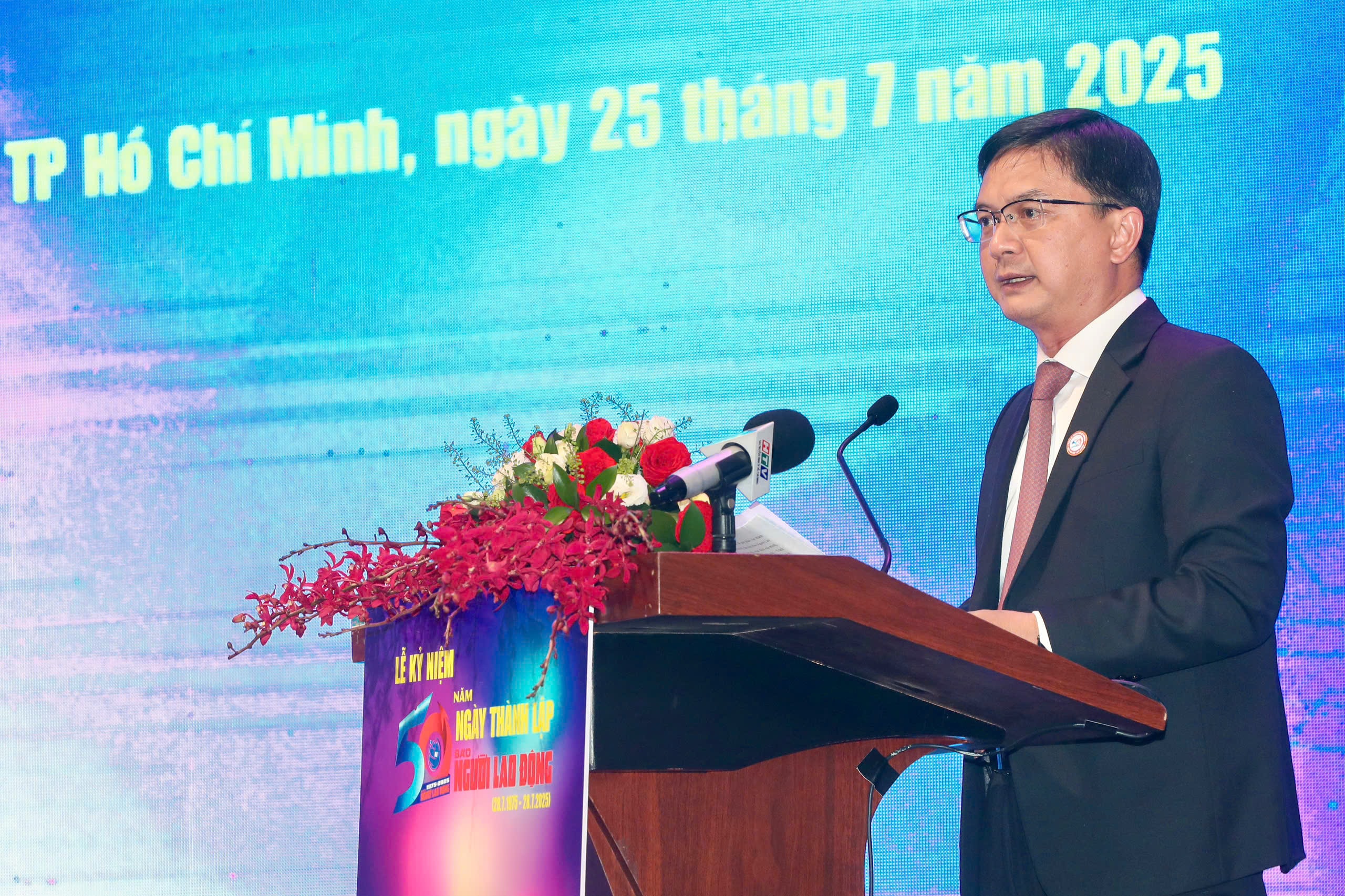 Ủy viên Ban Thường vụ Thành ủy, Trưởng Ban Tuyên giáo và Dân vận Thành ủy TP HCM, Phó Chủ tịch UBND TP HCM Nguyễn Mạnh Cường phát biểu 