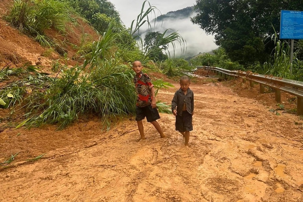 Lũ cuốn trôi 4 người ở Sơn La - 1