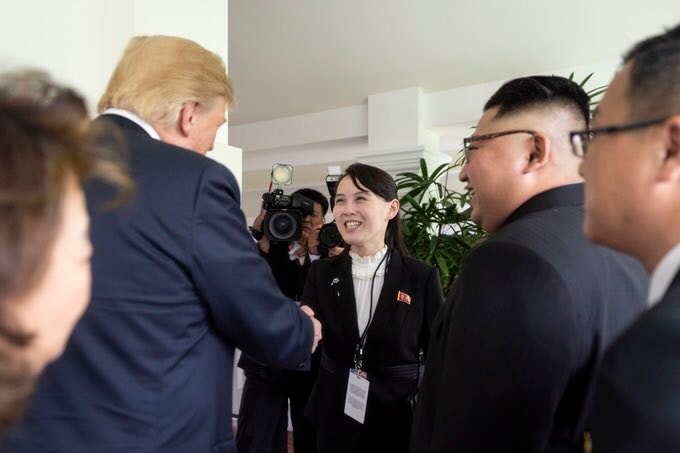 Bà Kim Yo Jong trong cuộc gặp với ông Donald Trump hồi tháng 6/2018. Ảnh: CC/Shealah Craighead