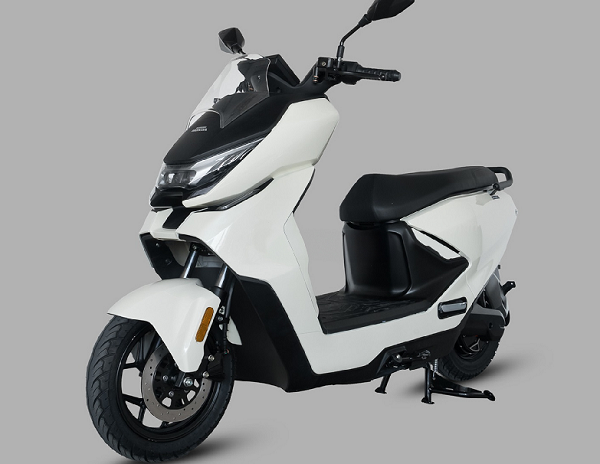 Honda sắp tung “PCX chạy điện” tại Việt Nam: Giá chỉ 30 triệu, pin và sạc có gì đặc biệt?