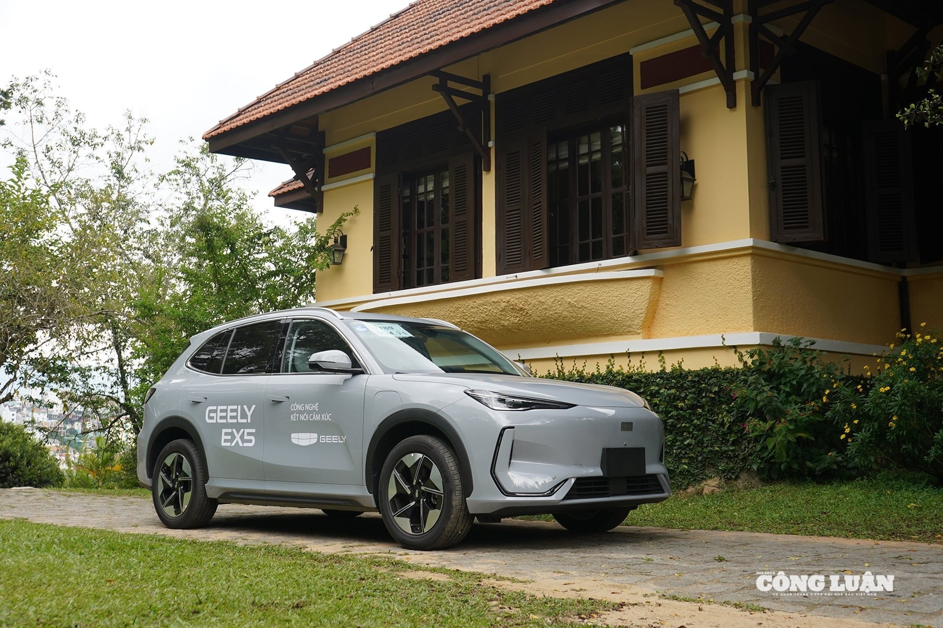 Geely EX5 có thiết kế trung tính và dễ vừa mắt nhiều người.