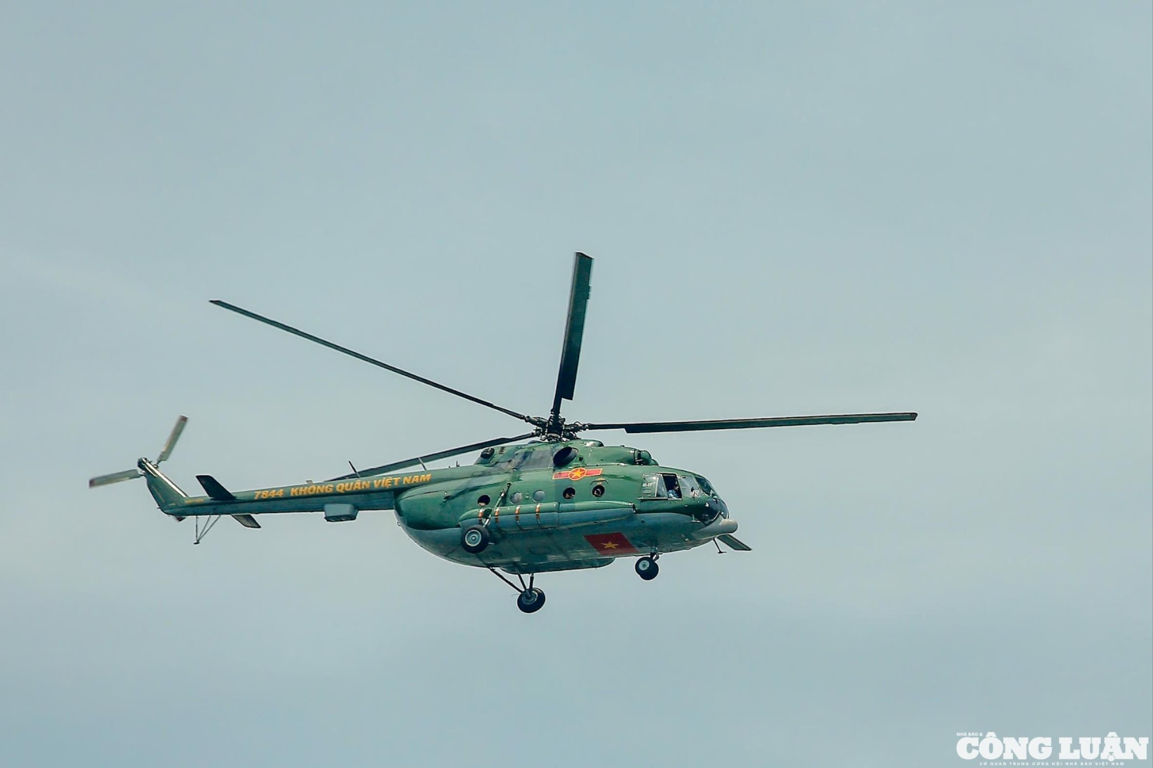 z6856148126798_b544bf4855255abaf613634dd81e5e3b(1).jpg
