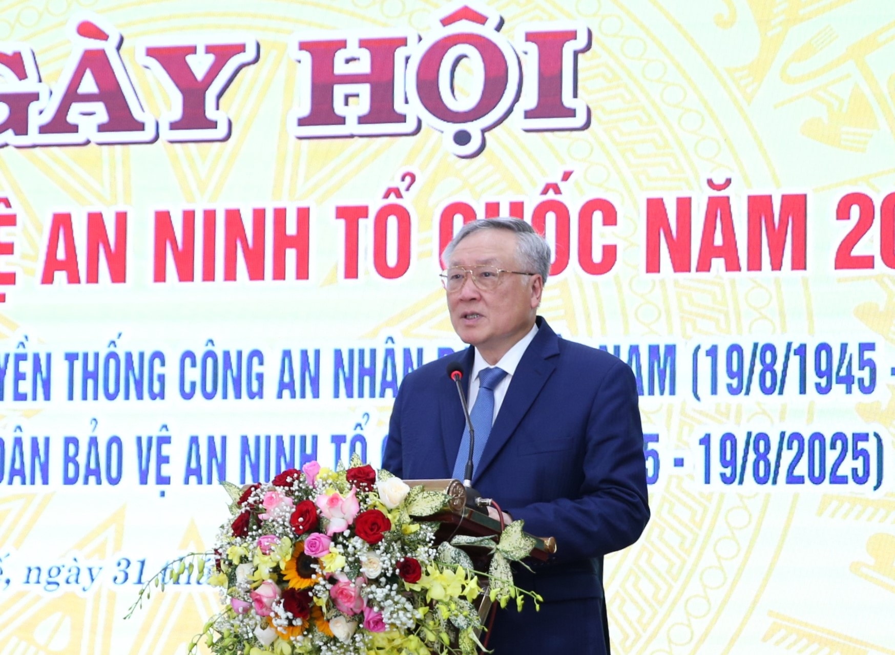 Tập trung xây dựng thế trận an ninh nhân dân, thế trận lòng dân vững chắc- Ảnh 2. Tập trung xây dựng thế trận an ninh nhân dân, thế trận lòng dân vững chắc- Ảnh 2.
