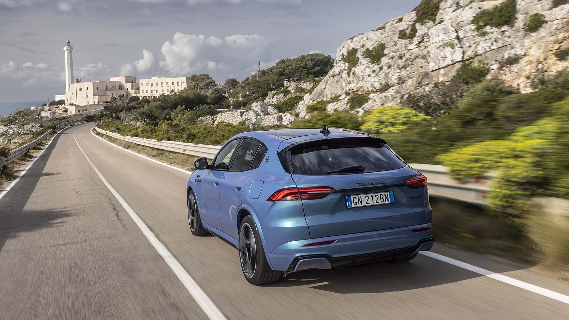 Maserati Grecale Folgore sở hữu ngoại thất cơ bắp - Ảnh: MotorTrend