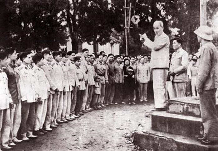 bac-ho-huan-thi-cho-cong-an.jpg