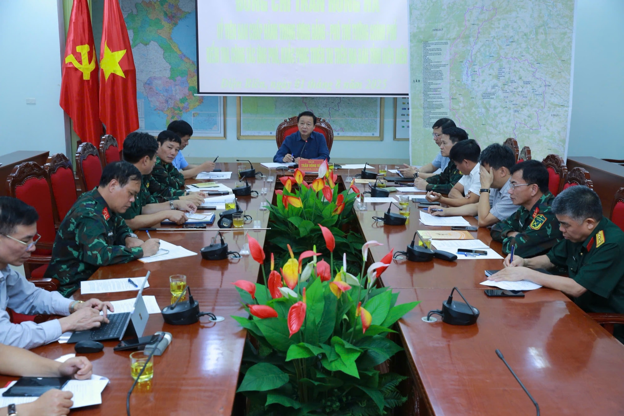 CẬP NHẬT: Phó Thủ tướng Trần Hồng Hà chỉ đạo khắc phục lũ quét, sạt lở đất ở Điện Biên- Ảnh 2. CẬP NHẬT: Phó Thủ tướng Trần Hồng Hà chỉ đạo khắc phục lũ quét, sạt lở đất ở Điện Biên- Ảnh 2.