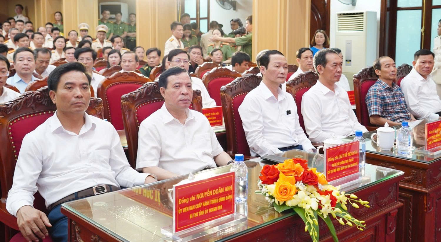 Đồng chí Nguyễn Doãn Anh, Ủy viên Ban Chấp hành Trung ương Đảng, Bí thư Tỉnh ủy Thanh Hóa và các đồng chí lãnh đạo tỉnh Thanh Hóa dự buổi Lễ