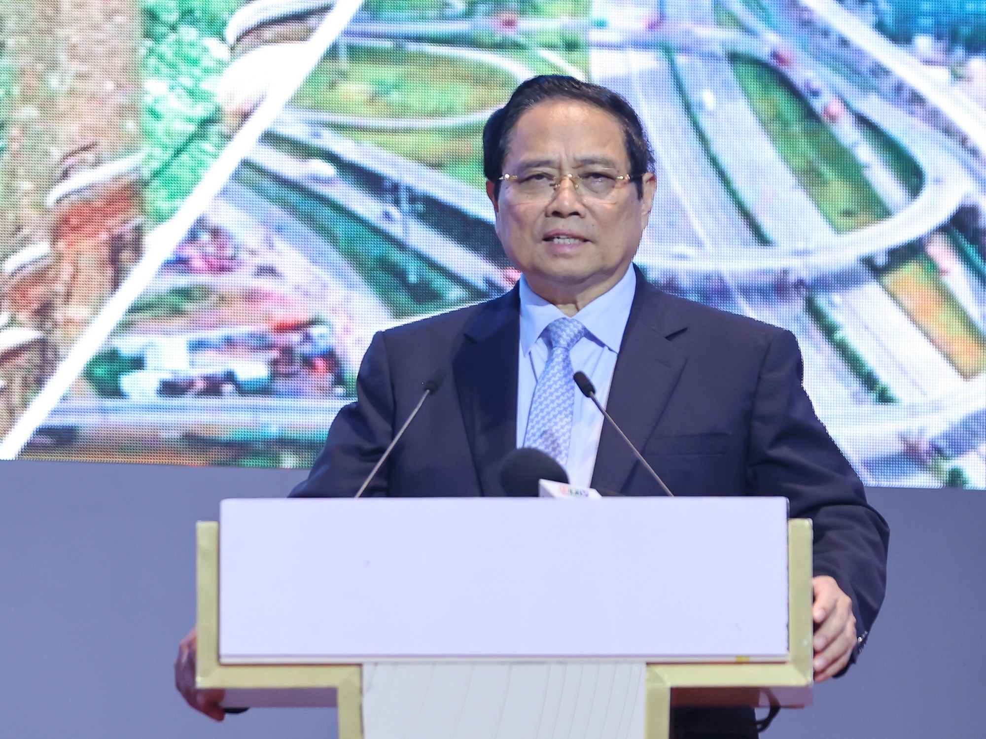 Thủ tướng: TPHCM và Đông Nam Bộ đều có không gian phát triển mới, cần hành động quyết liệt hơn để kiến tạo phát triển- Ảnh 1. Thủ tướng: TPHCM và Đông Nam Bộ đều có không gian phát triển mới, cần hành động quyết liệt hơn để kiến tạo phát triển- Ảnh 1.