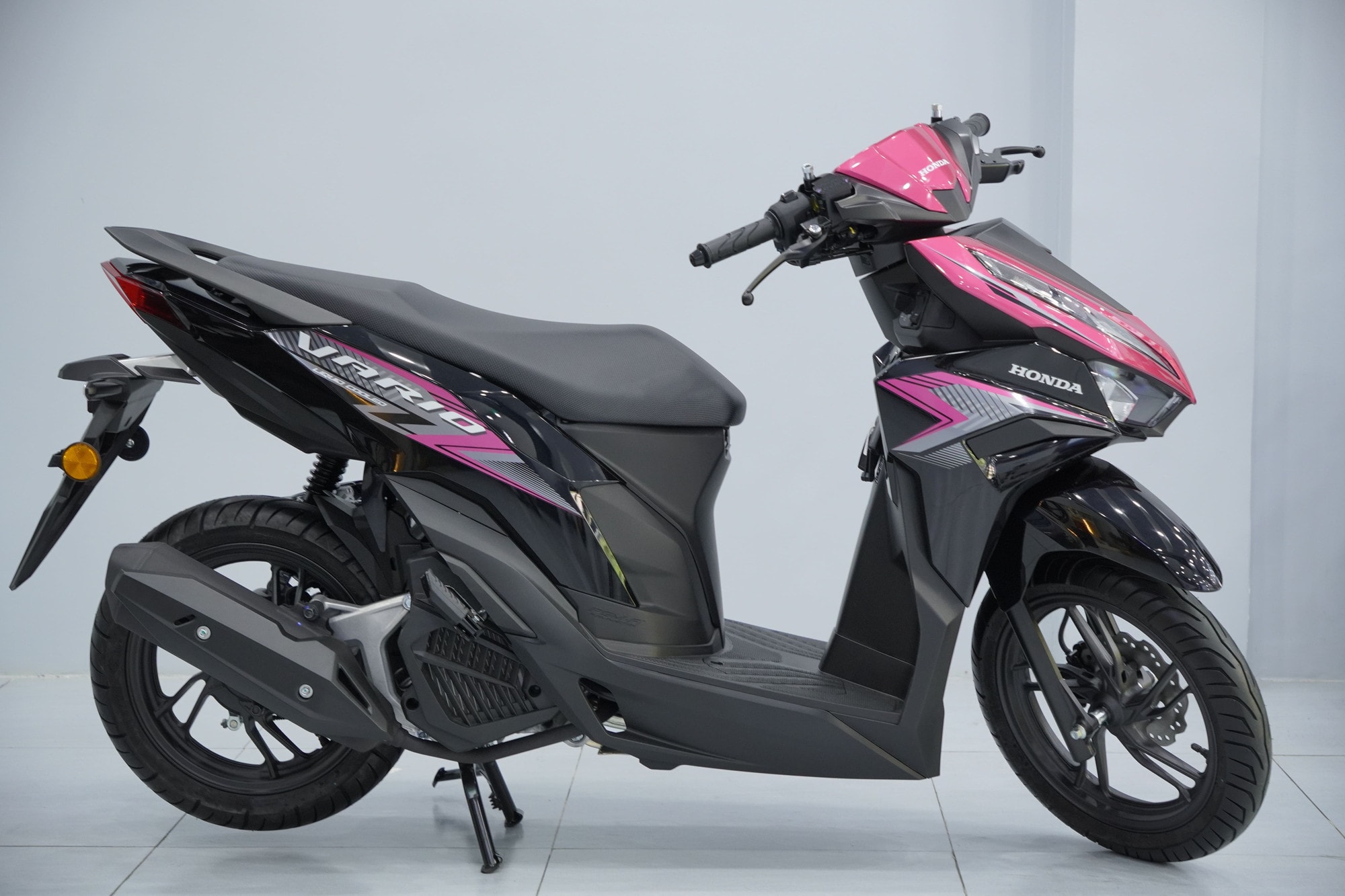 Honda Vario 125 màu hồng đầu tiên về Việt Nam | Báo điện tử Tiền Phong