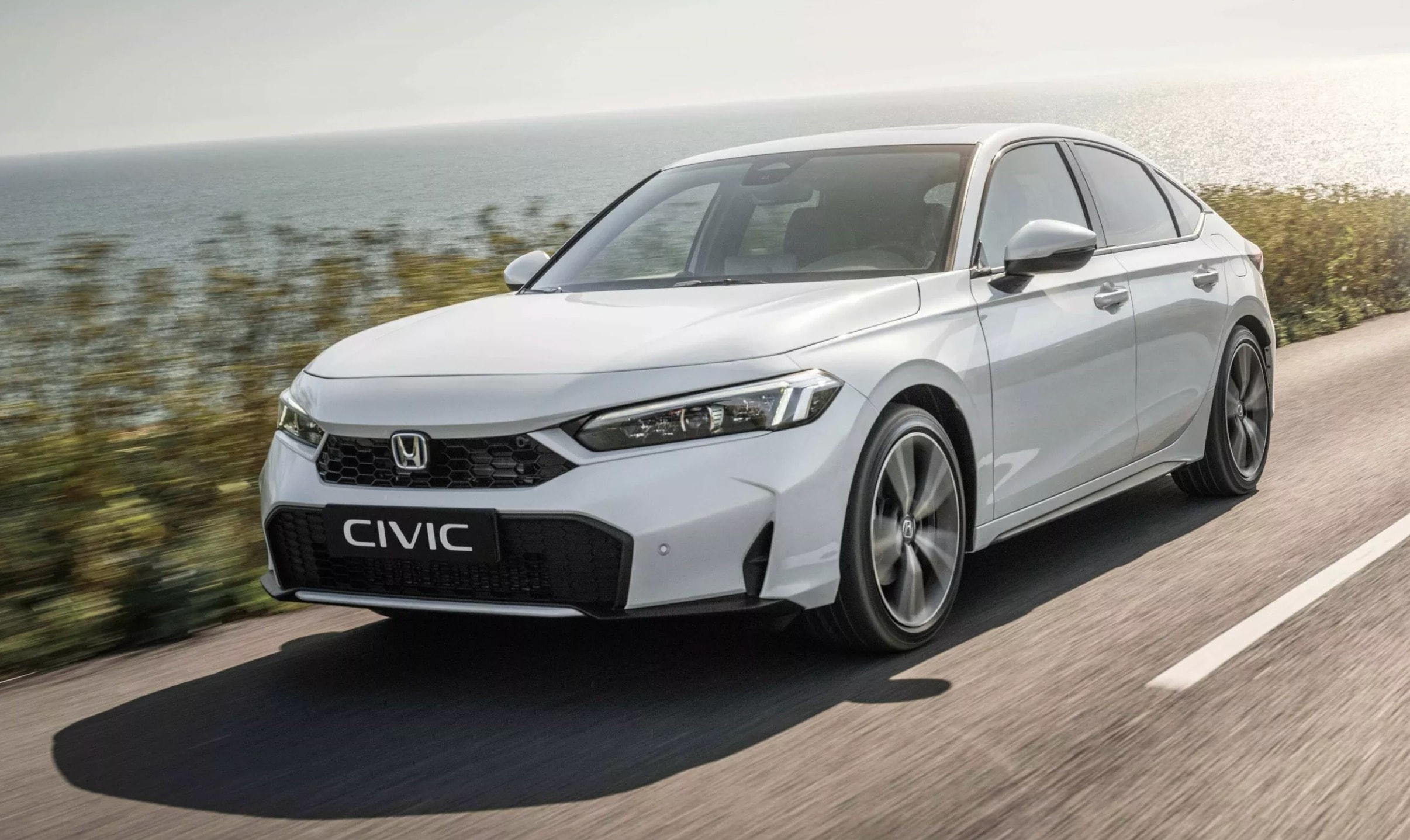 Ngoại thất Honda Civic 2026 tinh chỉnh theo hướng thể thao và sắc nét hơn - Ảnh: Honda
