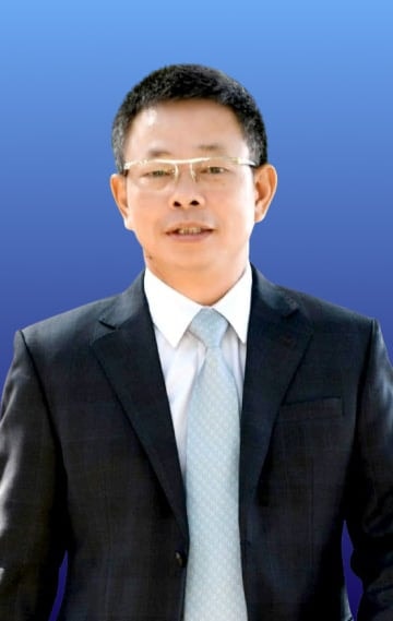 Ông Phùng  Công Sưởng