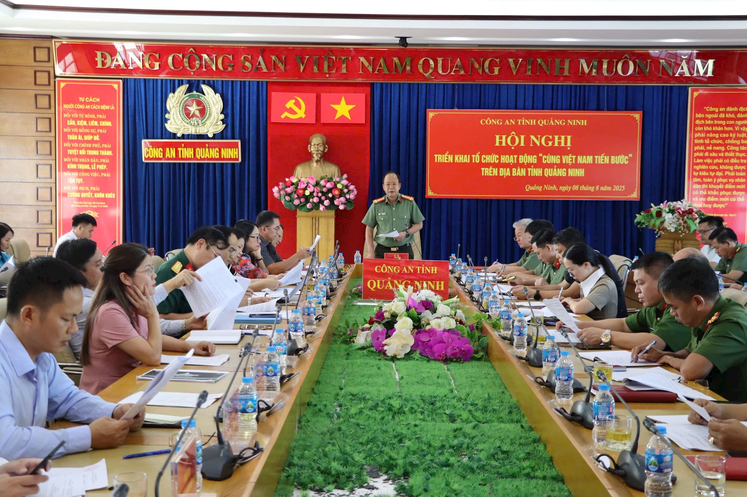 anh-1-chuong-trinh-cung-viet-nam-tien-buoc.jpg