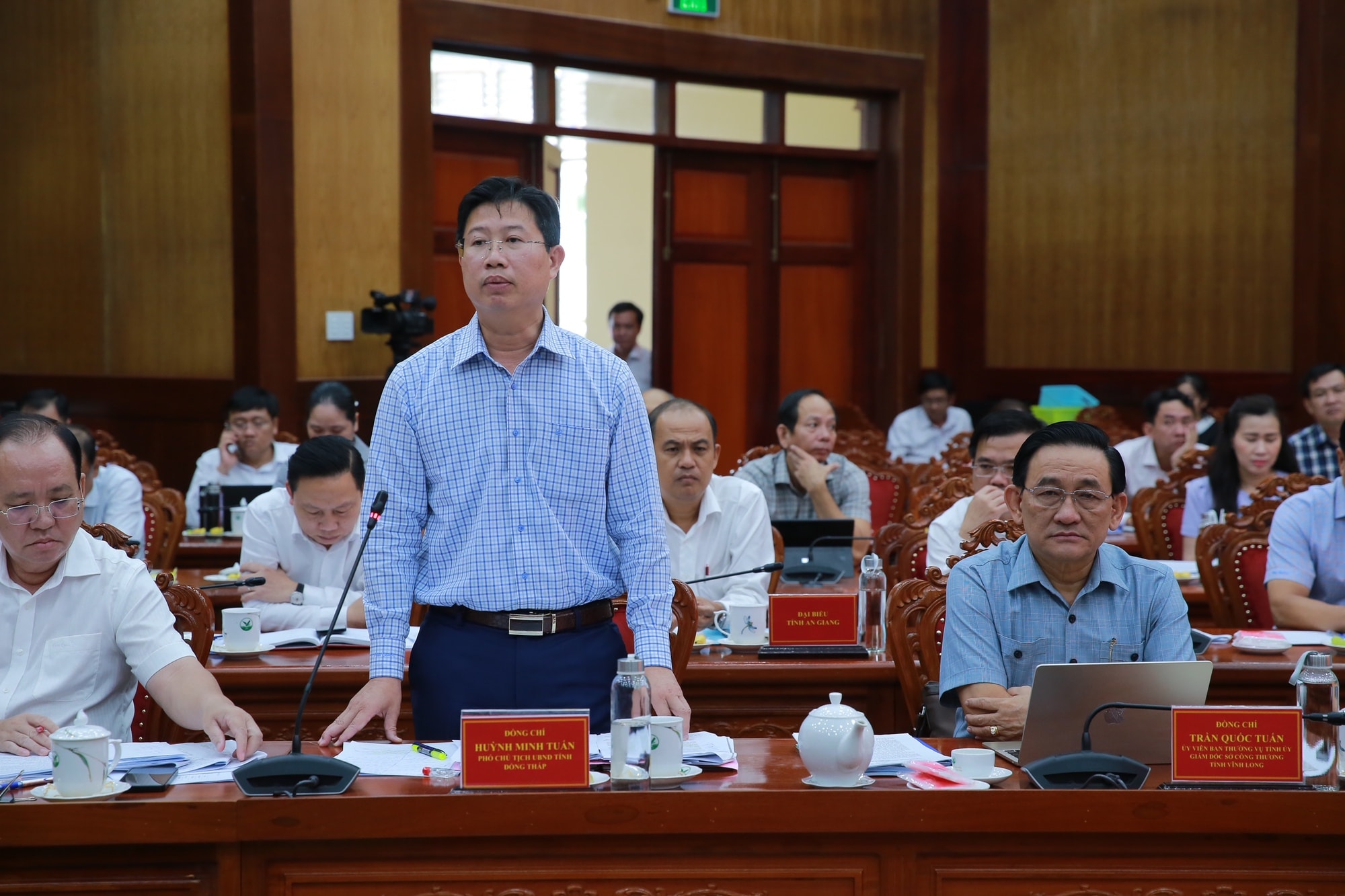 Tiếp tục kiện toàn bộ máy cấp xã đúng chủ trương, sát thực tiễn, vận hành thông suốt- Ảnh 5. Tiếp tục kiện toàn bộ máy cấp xã đúng chủ trương, sát thực tiễn, vận hành thông suốt- Ảnh 5.