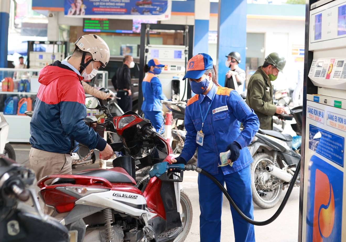 Giá xăng dầu hôm nay 9/8: Dự báo xăng dầu sẽ có đợt giảm mạnh nhất kể từ tháng 6