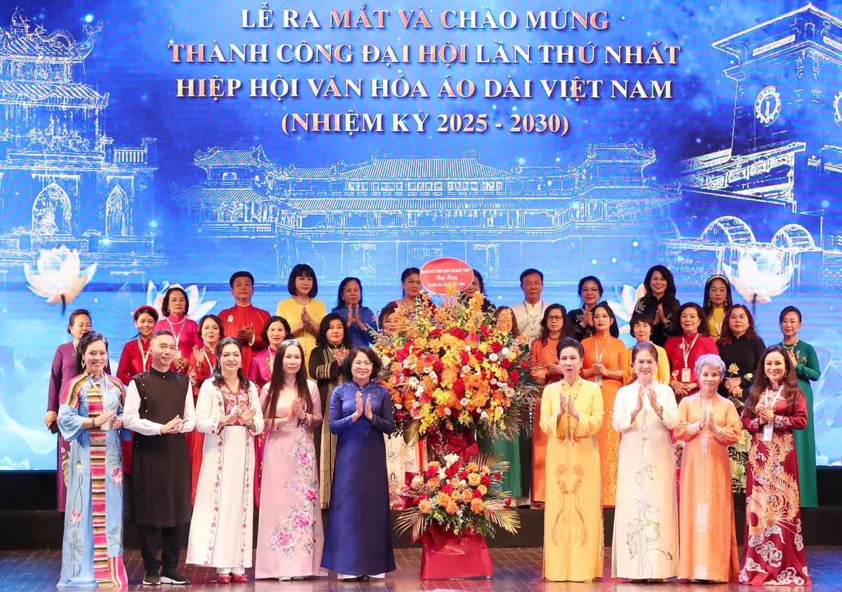 Ra mắt Hiệp hội Văn hóa Áo dài Việt Nam: Tôn vinh, lan tỏa giá trị di sản - Ảnh 2.