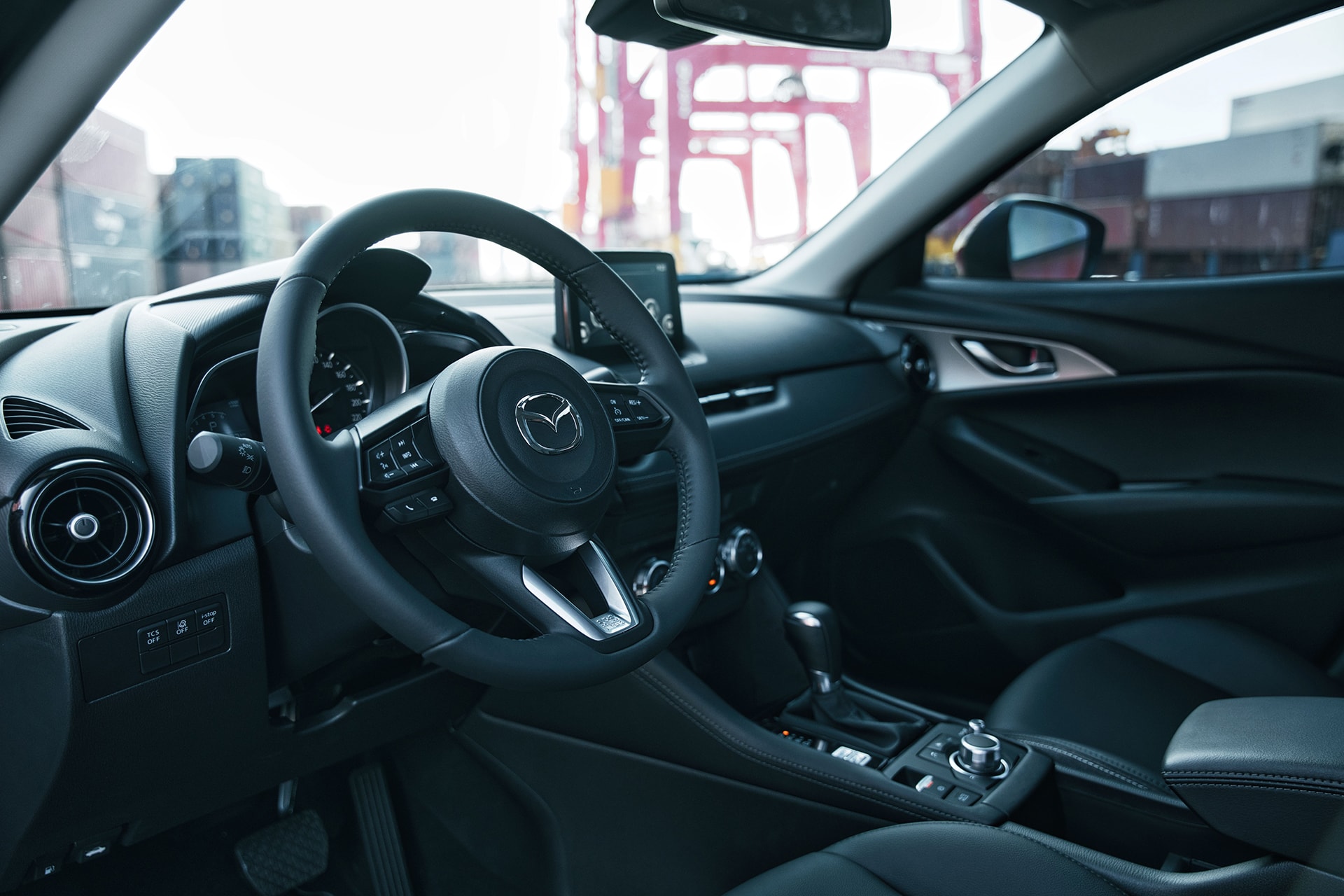 Không gian nội thất Mazda CX-3 2025.