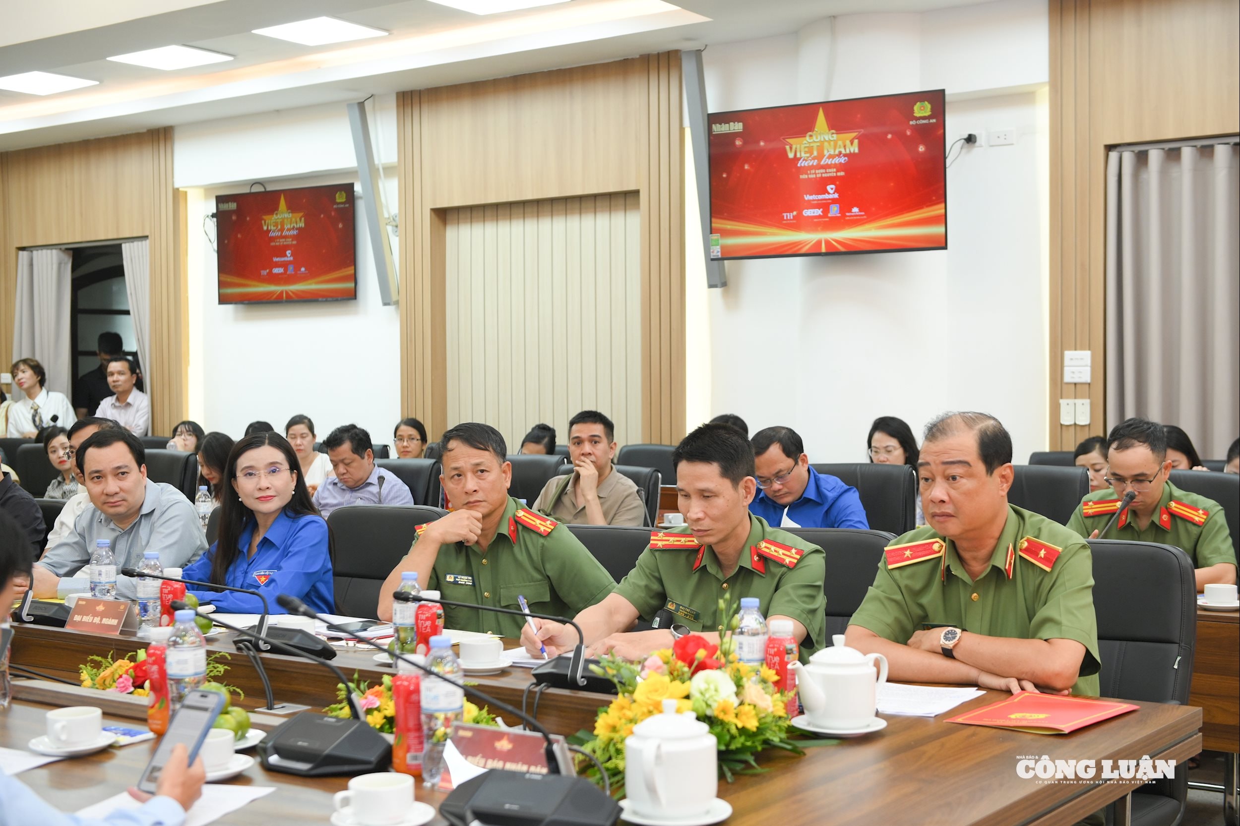 hop bao cung vn tien buoc-9759