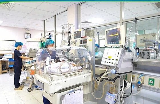 Trẻ 2 ngày tuổi tử vong sau sinh mổ chọn ngày giờ tại tuần 37
