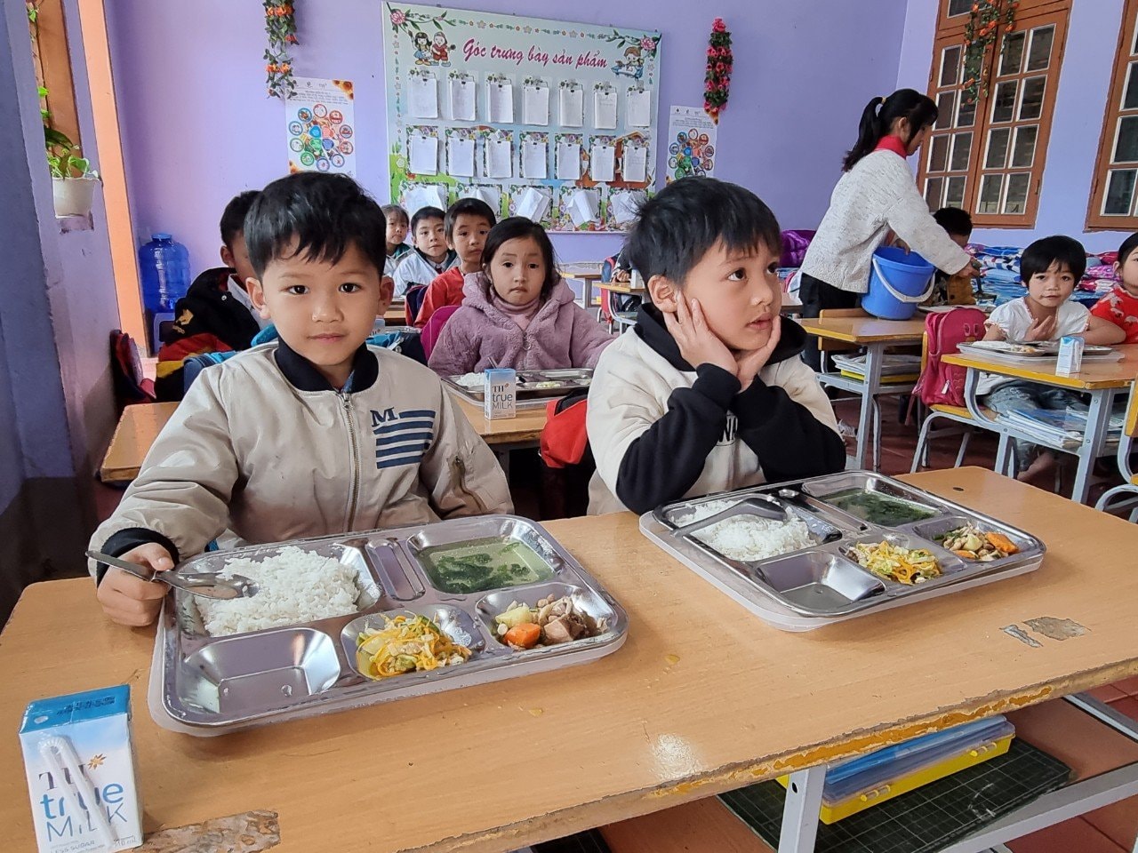 Tiểu học Tô múa 6
