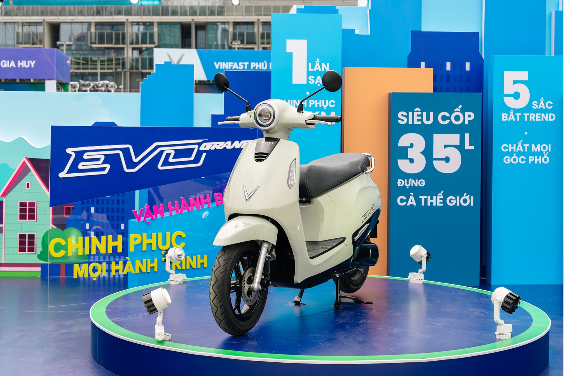 VinFast Evo Grand - mẫu xe máy điện mới nhất của hãng xe thuộc tập đoàn Vingroup - Ảnh: VF