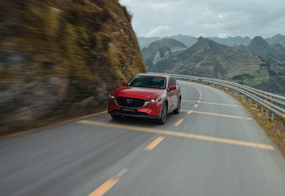 Phiên bản Mazda CX-5 Deluxe được trang bị thêm phụ kiện thể thao, đồng thời giá bán ưu đãi chỉ còn 699 triệu đồng - Ảnh: Thaco Auto