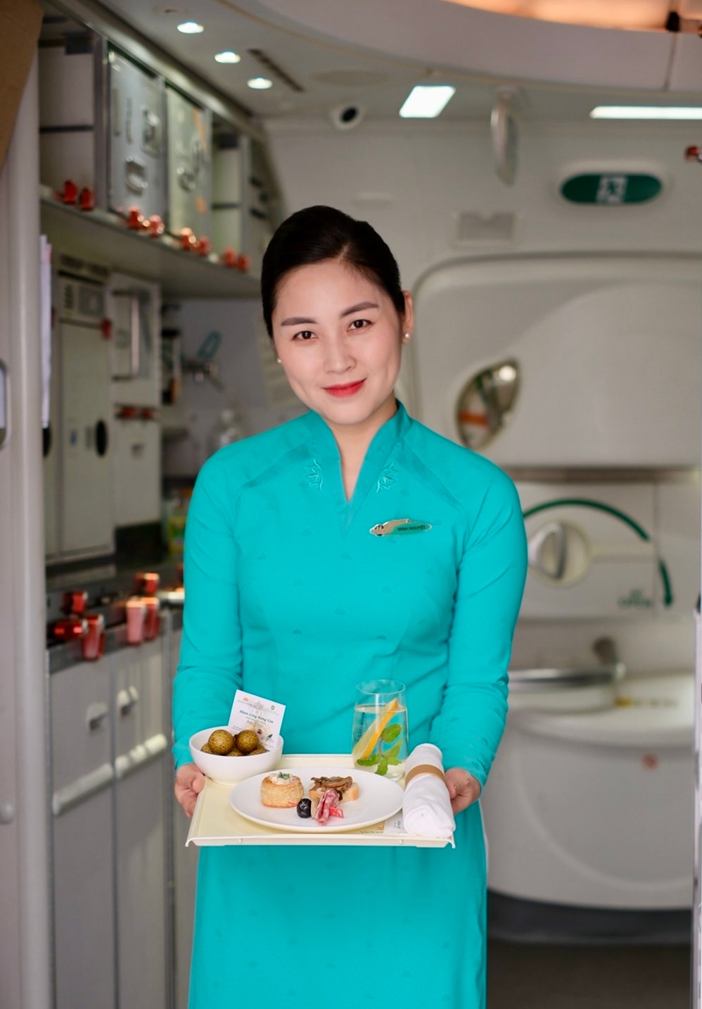 Vietnam Airlines phục vụ đặc sản nhãn lồng Hưng Yên trên các chuyến bay nội địa và quốc tế xuất phát từ Hà Nội