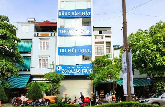 Phòng khám Tai Mũi Họng 261 Quang Trung thuộc Công ty TNHH – Trung tâm Y khoa 261, do bà Lê Thị Tường Vi làm Giám đốc.