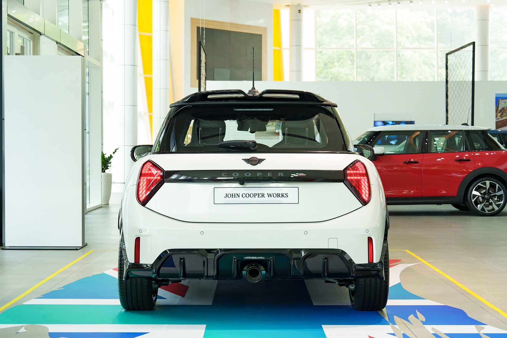 MINI John Cooper Works 3 cửa - 4