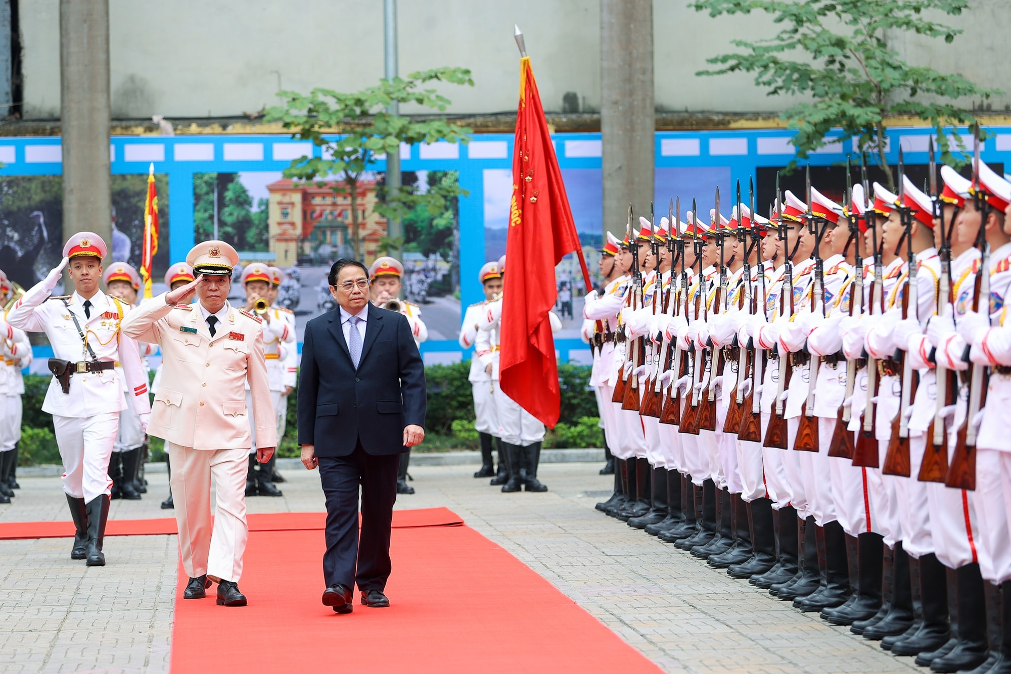 80 NĂM CÔNG AN NHÂN DÂN VIỆT NAM VỚI SỰ NGHIỆP XÂY DỰNG VÀ PHÁT TRIỂN KINH TẾ - XÃ HỘI CỦA ĐẤT NƯỚC- Ảnh 2.