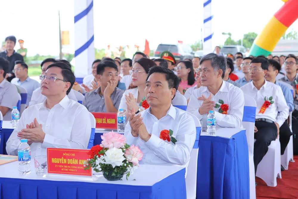 Bí thư Tỉnh ủy Thanh Hoá Nguyễn Doãn Anh tham dự lễ khởi công
