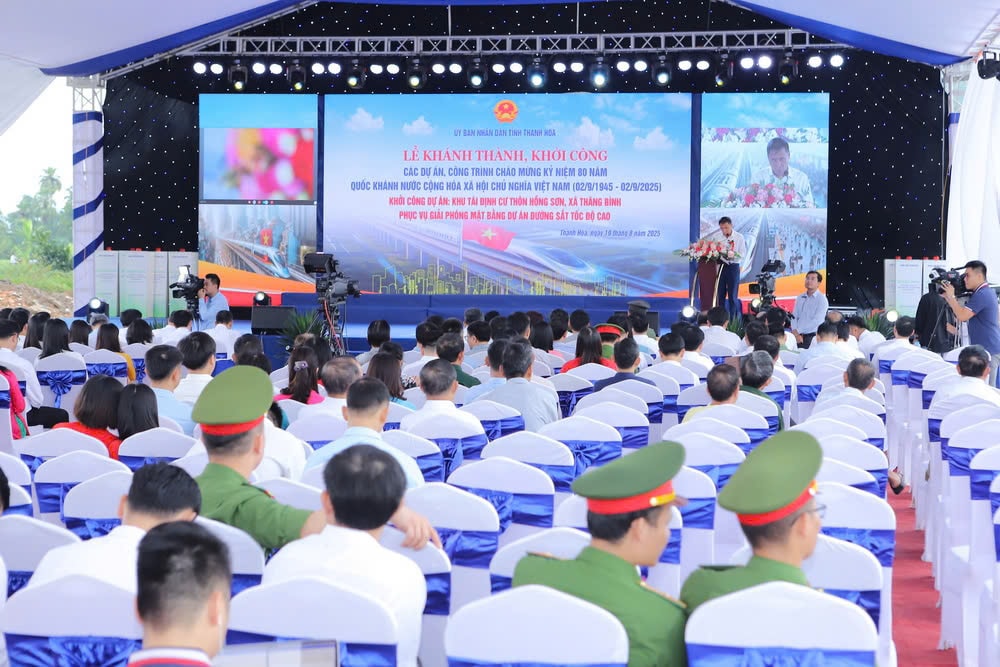 Toàn cảnh buổi lễ