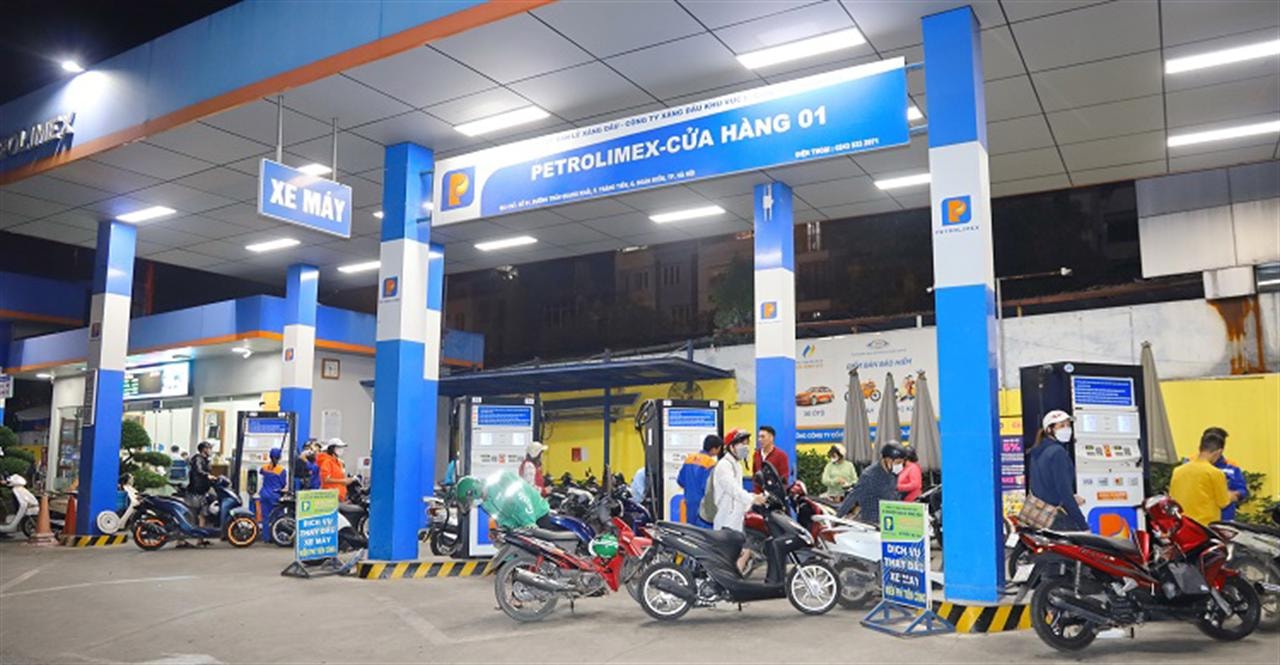 petrolimex-khang-dinh-vai-tro-chu-dao-cua-dnnn-trong-viec-bao-dam-nguon-phuc-vu-nhan-dan-va-nen-kinh-te.jpg