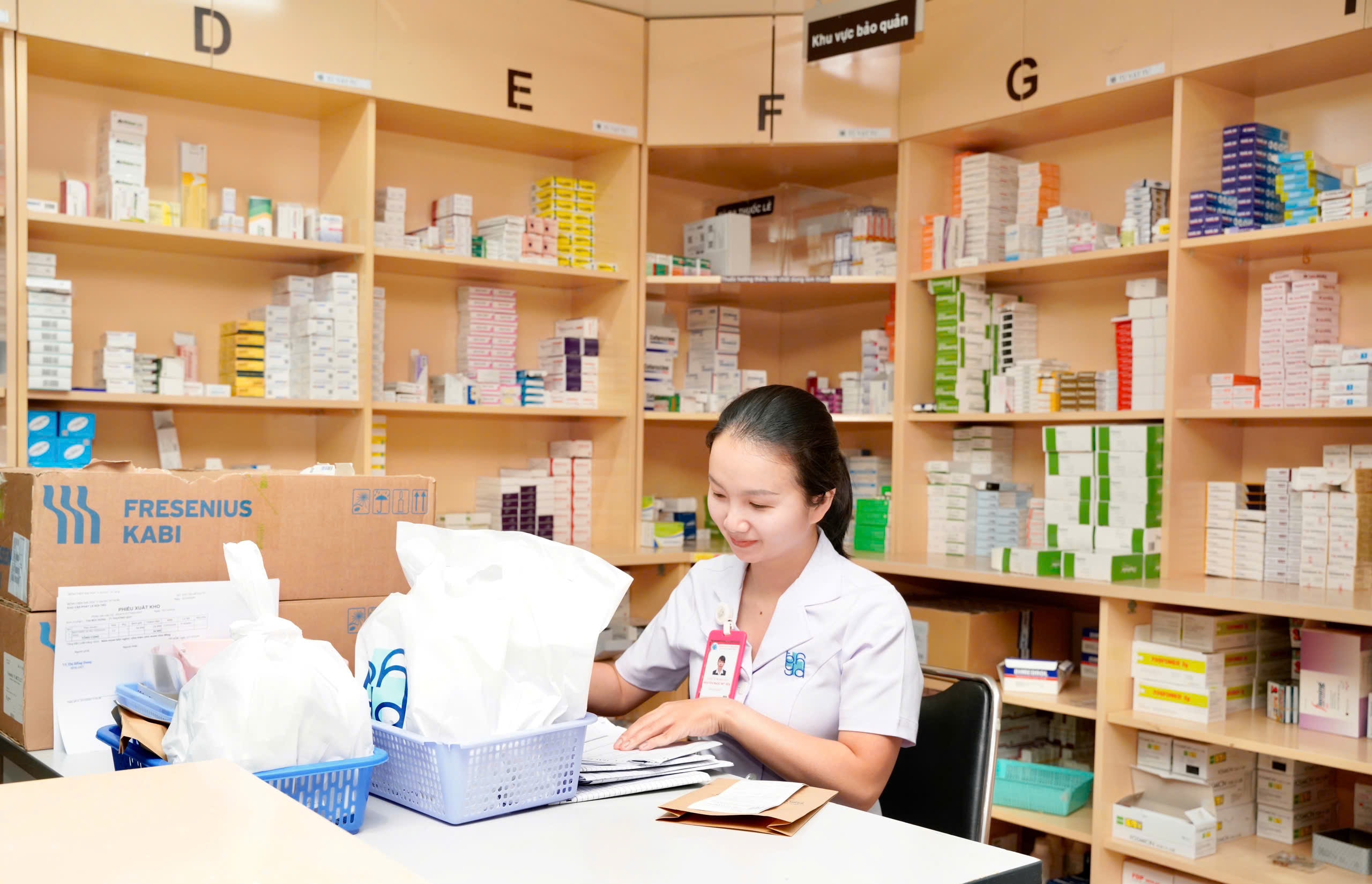 Bộ Y tế yêu cầu tăng cường kiểm tra, giám sát việc mua bán thuốc, nguyên liệu làm thuốc- Ảnh 1.