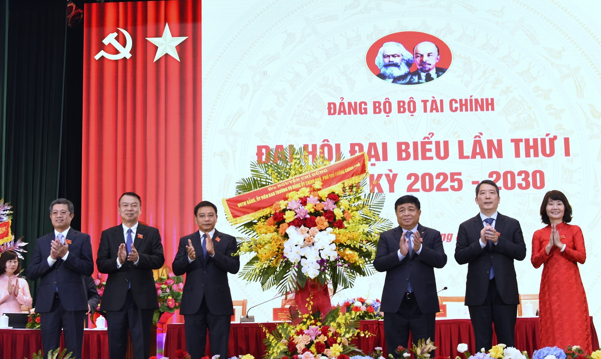 Bộ Tài chính: Đoàn kết - Tiên phong - Đổi mới - Trí tuệ - Bản lĩnh- Ảnh 6.